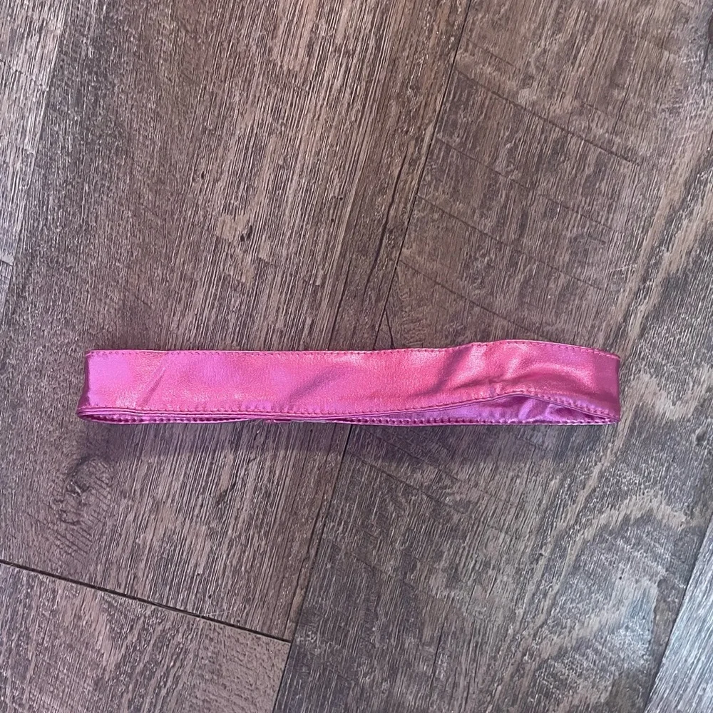 Y2K / Romy & Michelle’s Highschool Reunion with Feather Hem Dress - Picture 6 of 6